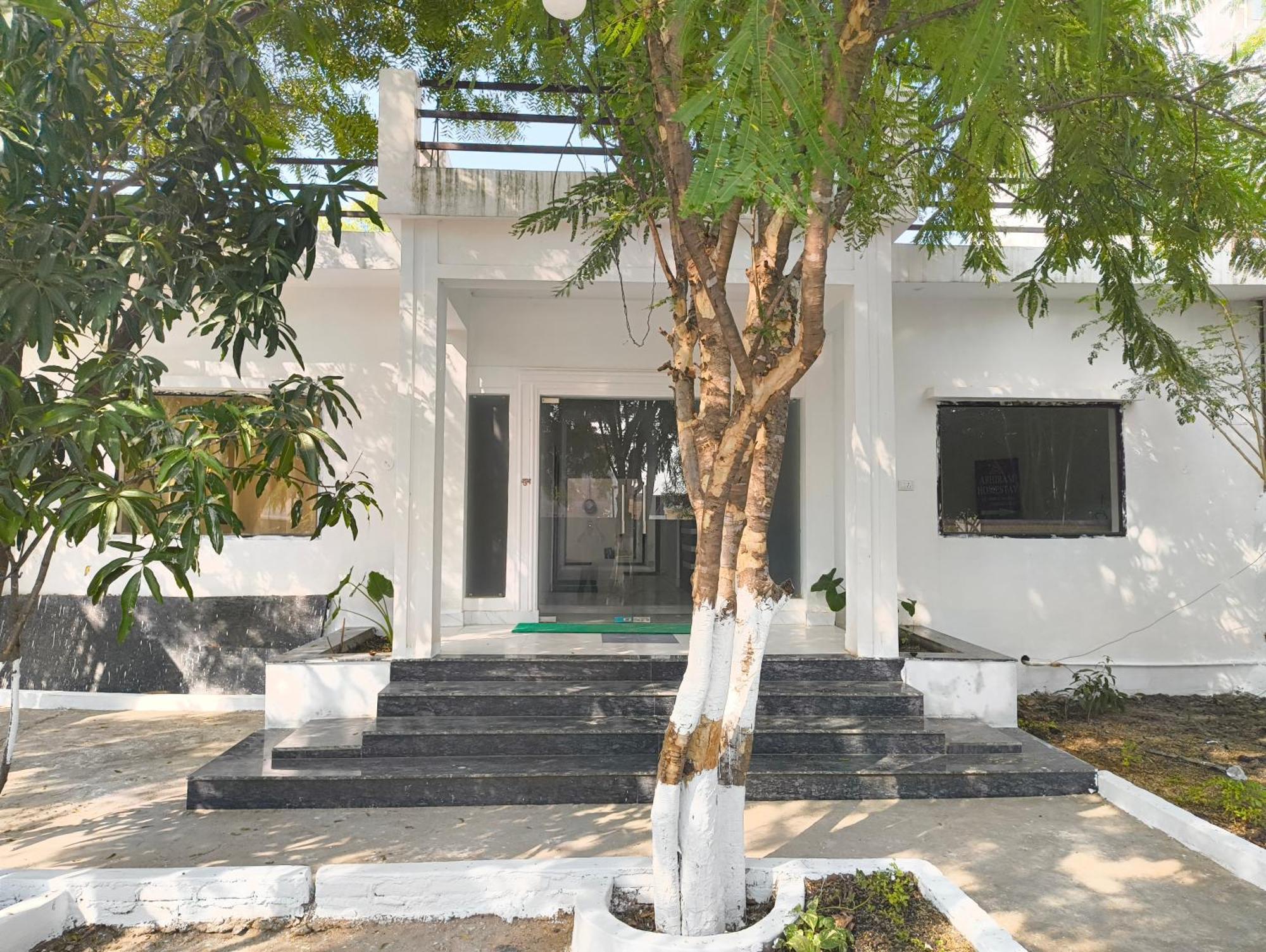 Abhiram Homestay Κχατζουράχο Εξωτερικό φωτογραφία