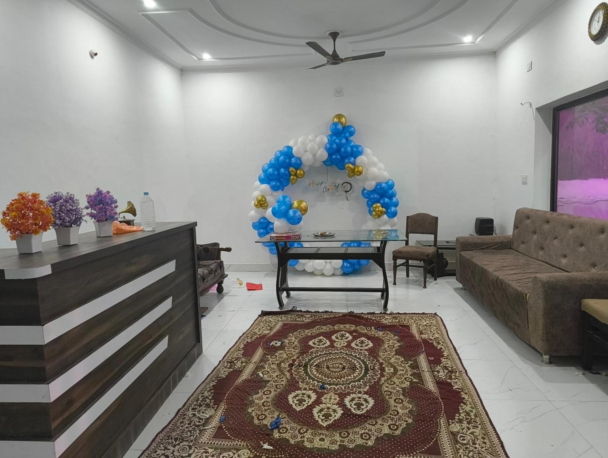 Abhiram Homestay Κχατζουράχο Εξωτερικό φωτογραφία